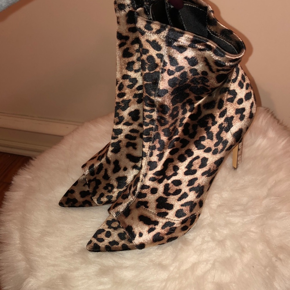 Open toe bootie